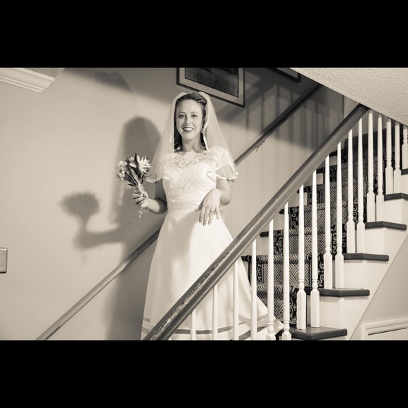 Meet your Posher, Anna - Picture 3 of 5